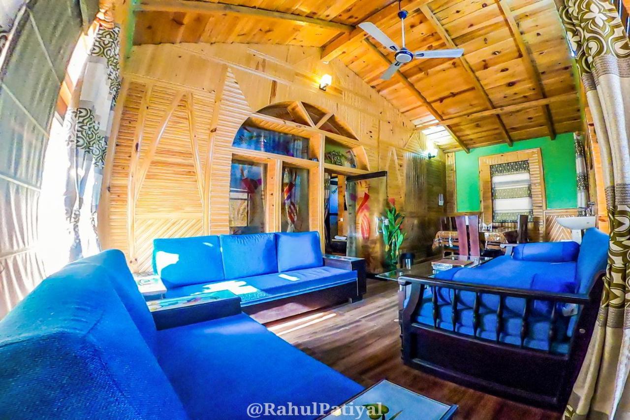 ホテル The Walnut Creek Bhīm Tāl エクステリア 写真