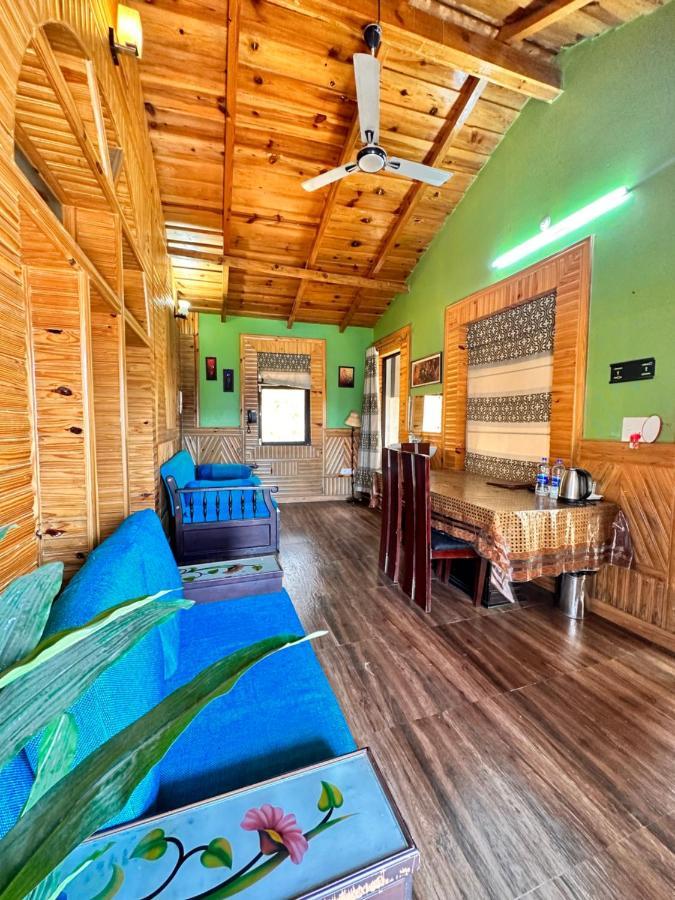 ホテル The Walnut Creek Bhīm Tāl エクステリア 写真